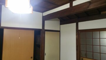 クロス貼り　土壁補修　内装工事　大阪リフォ―ム専門店　くらリフォ
